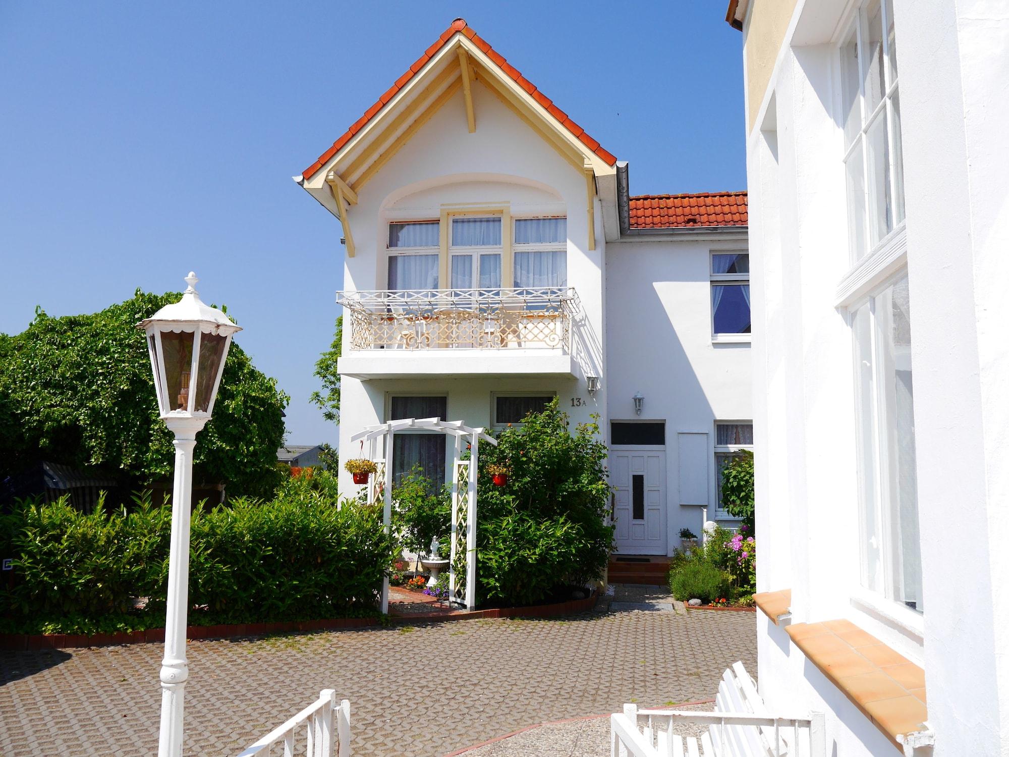 11 Smarte Hotels nahe der Bibliothek Heringsdorf im Check