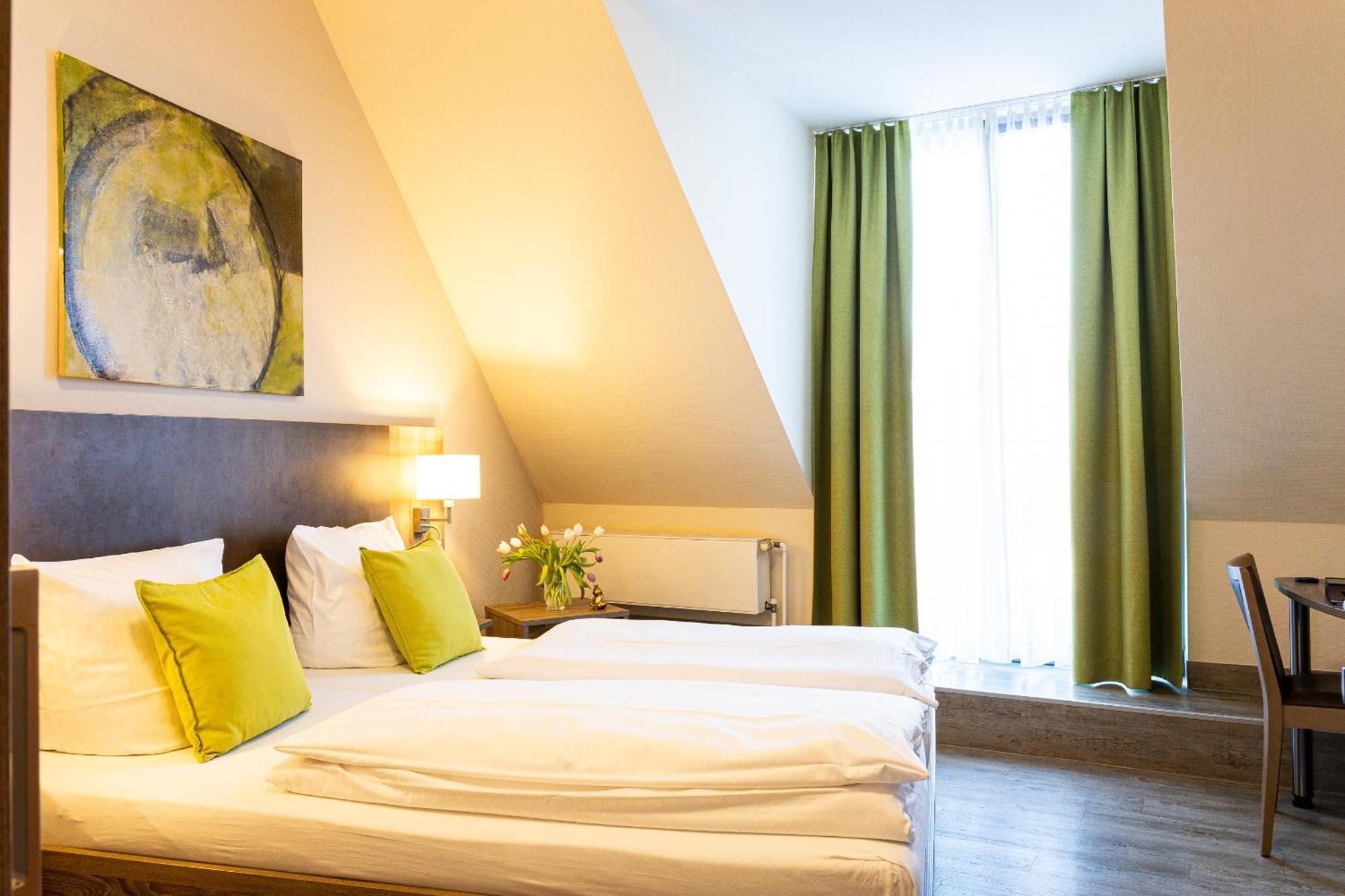4 Zentrale Hotels nahe der Konstantinbasilika Trier